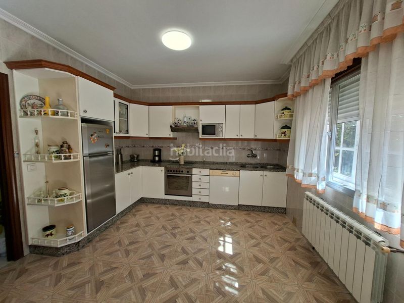 Foto c9ccb74a-0ee7-4f15-80e6-38921c094dd9. Casa amb calefacció aparcament a Cornazo Vilagarcía de Arousa