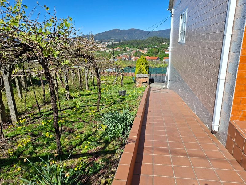Foto d082d72d-995d-4606-abd3-3206a0b7ace5. Casa amb calefacció aparcament a Cornazo Vilagarcía de Arousa