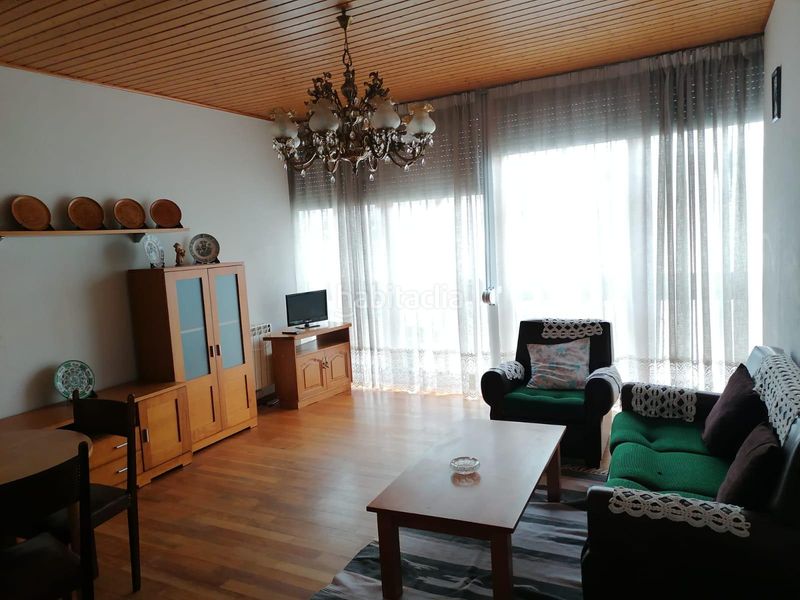 Foto bb6d0416-be54-4dc8-b146-444502423a78. Casa exclusiva casa en el corazón de trives oportunidad única para vivir y trabajar en Pobra de Trives (A)