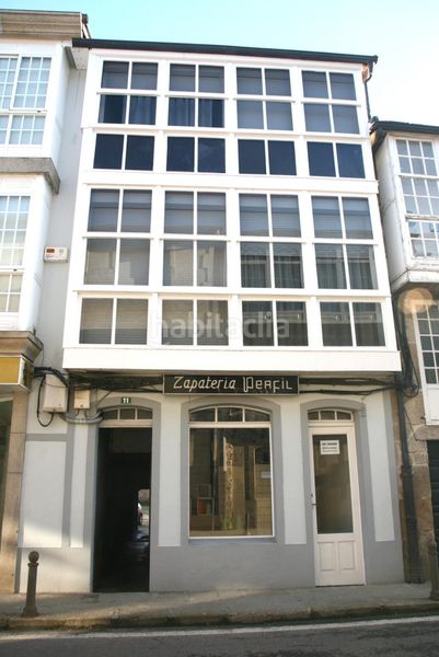 Foto be6b09cd-7575-40ed-a2a8-52ae7a4d3cbc. Casa exclusiva casa en el corazón de trives oportunidad única para vivir y trabajar en Pobra de Trives (A)