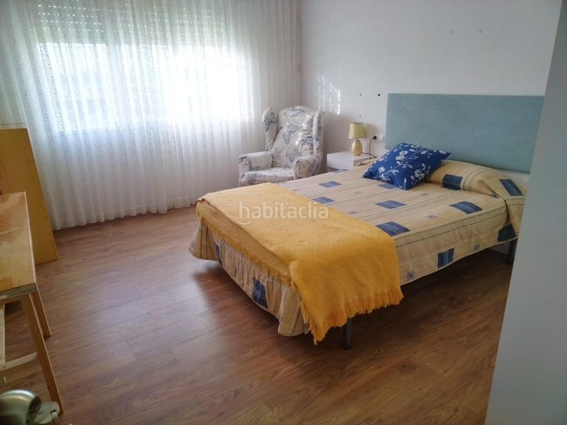 Foto cf1ded68-c908-4ee1-b016-c35c5b88faf2. Apartament a Vilanova de Arousa
