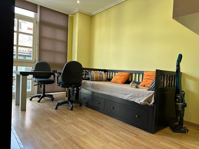 Foto 3fe15e0c-7a02-4684-a532-746d1dc259d7. Duplex con riscaldamento in Casco Viejo Ourense