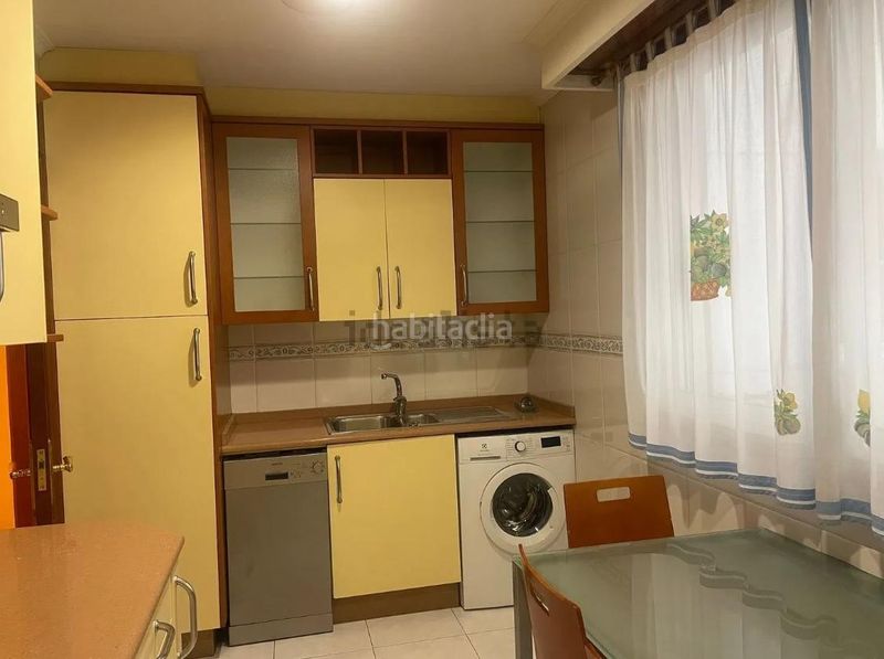 Foto 753d4403-bbeb-4326-a0da-a1c952b6f3ab. Location appartement avec chauffage parking dans Centro Ourense