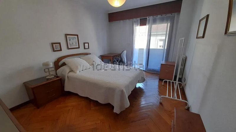 Foto a006d5ab-45b9-43e7-8a02-f5b042628f1c. Rent flat with heating in Universidad Ourense