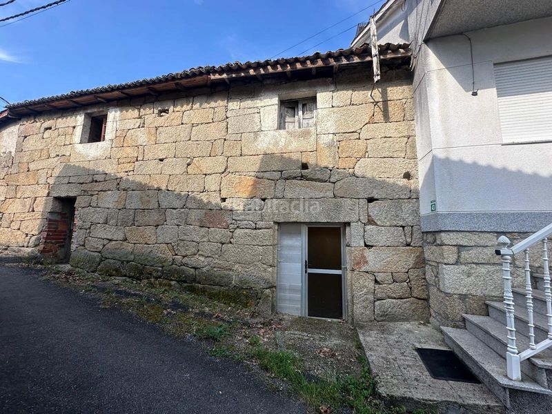 Foto e9892e1d-a2da-4a1f-8c4d-10dc27485ec0. Masia a Pereiro de Aguiar (O)