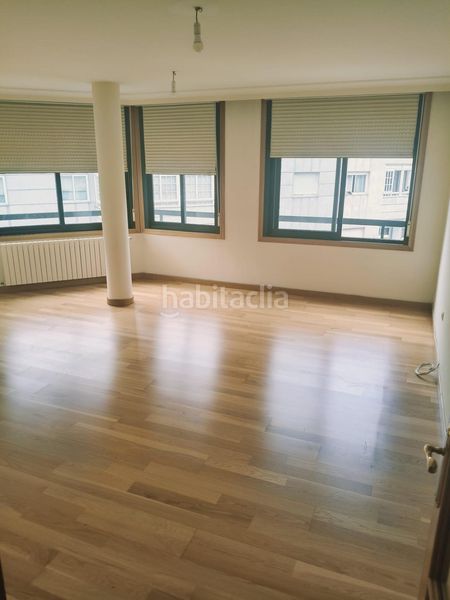 Foto 23ee3ddb-b3c0-4b93-9f97-d63a03448e30. Rent flat with heating parking in Universidad Ourense