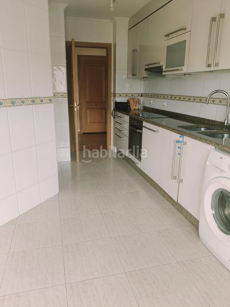 Foto 9184e6b3-8754-4197-8591-2b6bf842e448. Rent flat with heating parking in Universidad Ourense