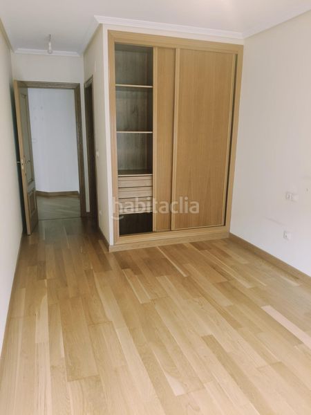 Foto f7eff1ec-4148-4970-b0d9-7c0eb1468498. Rent flat with heating parking in Universidad Ourense