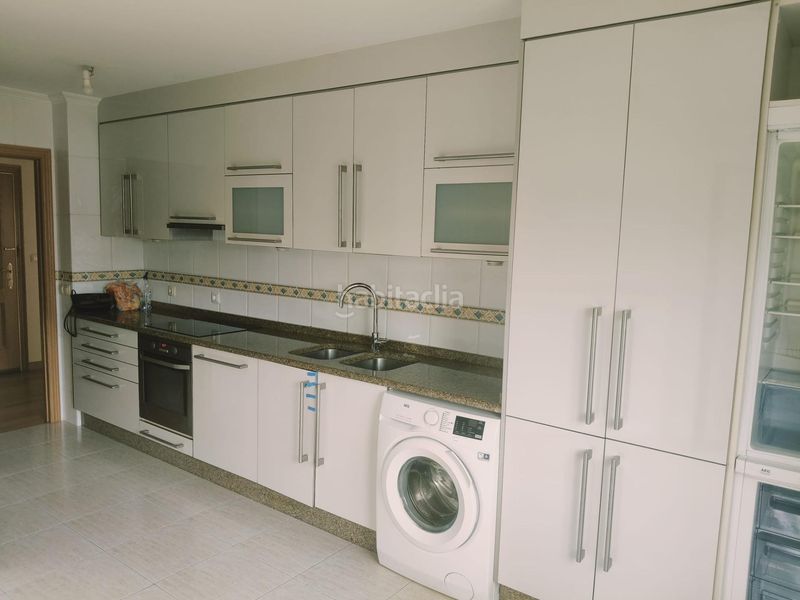 Foto ff58fff7-f040-47fd-be56-6019c2f25f1c. Rent flat with heating parking in Universidad Ourense