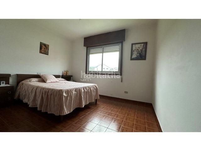 Foto d71c7767-fd50-4877-bfca-de6b99016b54. Casa amb aparcament a Valadares - Beade Vigo