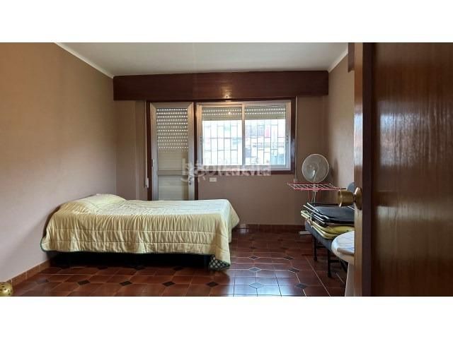 Foto eea04cfb-fd8b-4a30-b158-d753faf2a525. Casa amb aparcament a Valadares - Beade Vigo