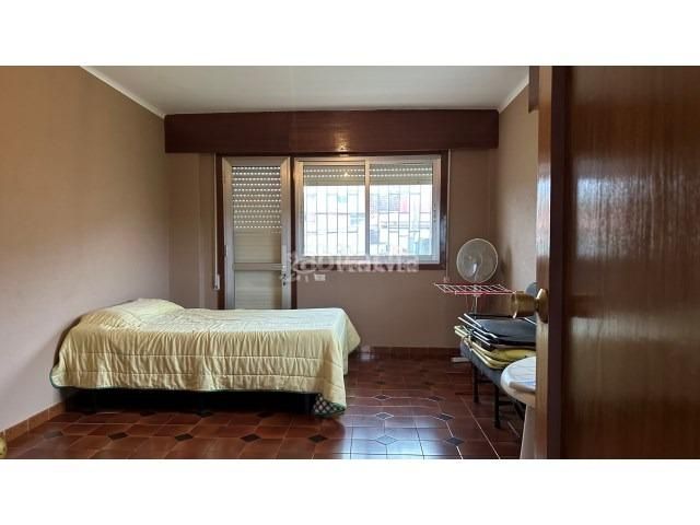 Foto ffb11197-abfb-4bc0-8574-6f6dcf5d29a4. Casa amb aparcament a Valadares - Beade Vigo