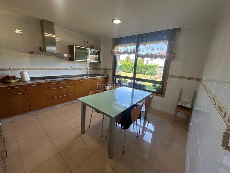 Foto ec6cf031-86cd-4099-a005-fa8dda5e931b. Casa adossada amb calefacció aparcament a Coles