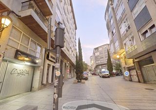 Aparcament cotxe a Casco Viejo. Plaza de garaje doble en ubicación privilegiada