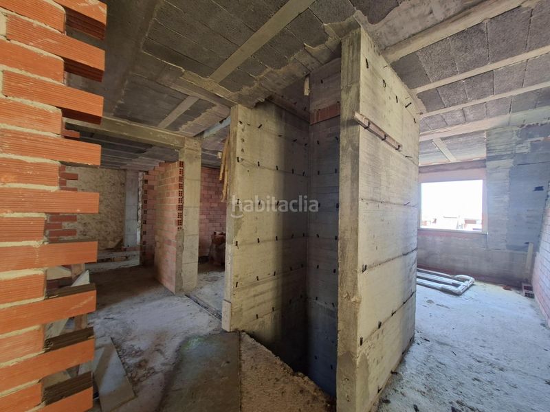 Foto a0d3e382-1cb8-44de-a129-35dcd52ba86d. Édifice dans Guarda (A)