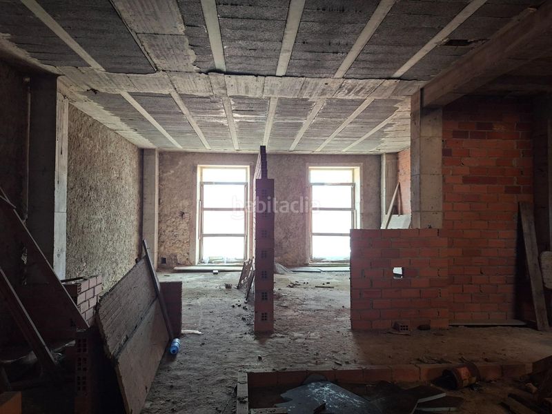 Foto f9c1edbb-0527-4693-9861-d93714d69a2a. Édifice dans Guarda (A)