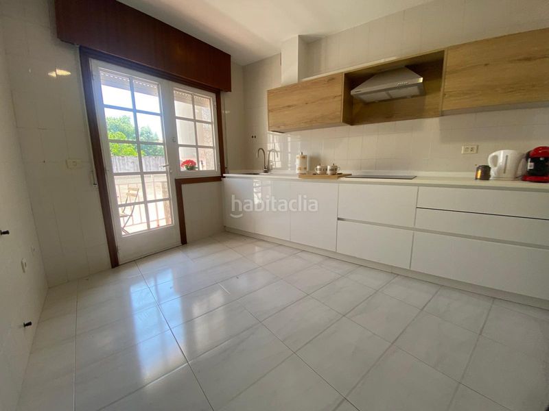 Foto c3e3f7c2-b623-4eff-b5f6-674cd2ef97ee. Pis a Caldas de Reis
