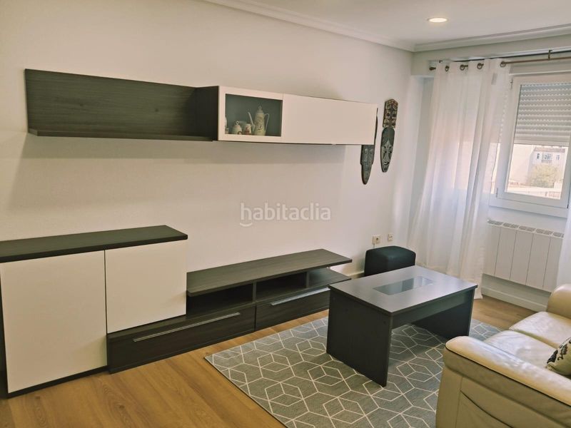 Foto 9ab996cb-5306-4e40-afb8-84ff7f2dd12b. Rent flat with heating in Centro Ourense