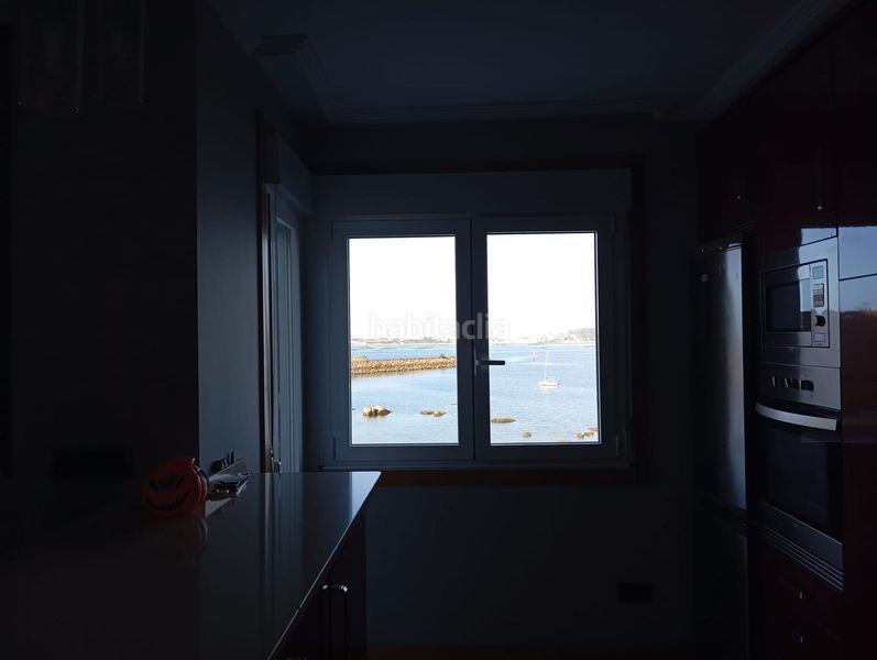 Foto 5d6d5dcf-0e3c-489e-b8c0-1554f6e06fee. Rent flat in Vilanova de Arousa