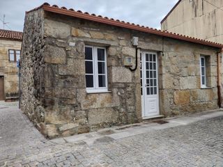 Affitto Casa in Cambados. Alquiler temporal en cambados zona fefiñáns