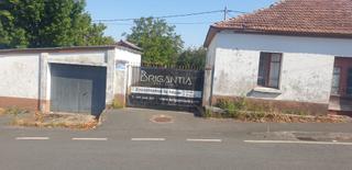 Terreny residencial a Emilia pardo bazán 127. Casa para rehabilitar de planta baja en el corazón de dorneda  o
