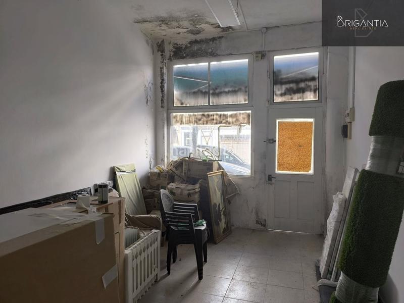 Foto cbb93dcc-821c-446c-92a3-431f1292ac75. Local comercial bajo en venta en Los Castros - Castrillón Coruña (A)