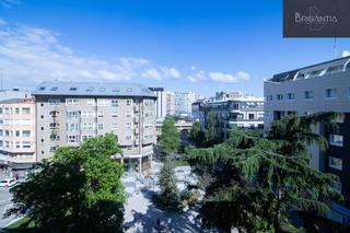 Appartamento en Cuatro Caminos - Plaza de la Cubela. Amplio piso a la venta en c rianxo.