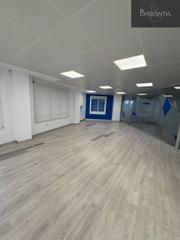 Lloguer Local Comercial a Juan diaz 13. Se alquila amplio local para oficina en matogrande