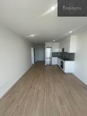 Rent Flat in Eirís
