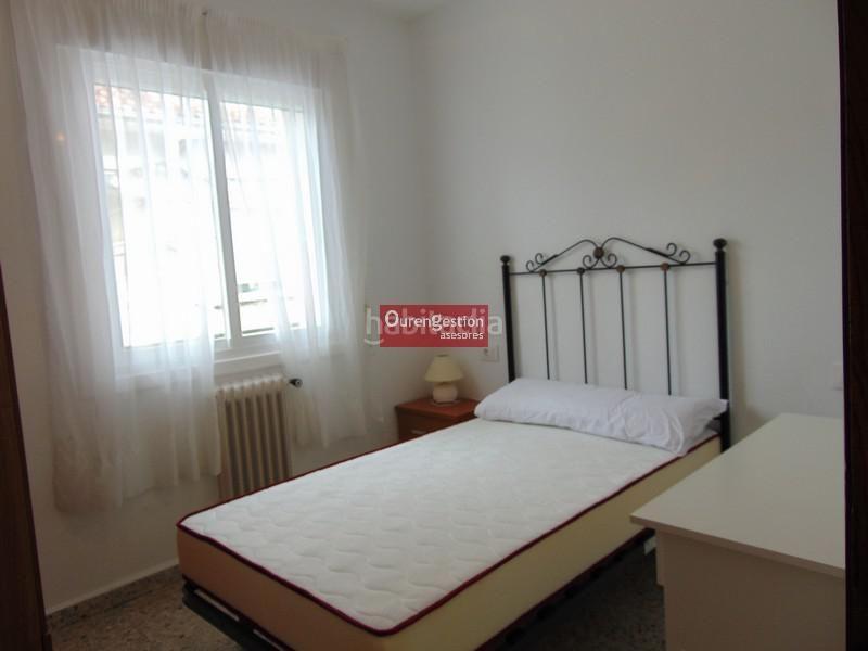 Foto 0a2441e6-2b4c-494d-8928-5570f11d3c22. Alquiler piso  cuatro dormitorios proximo Universidad en Ourense