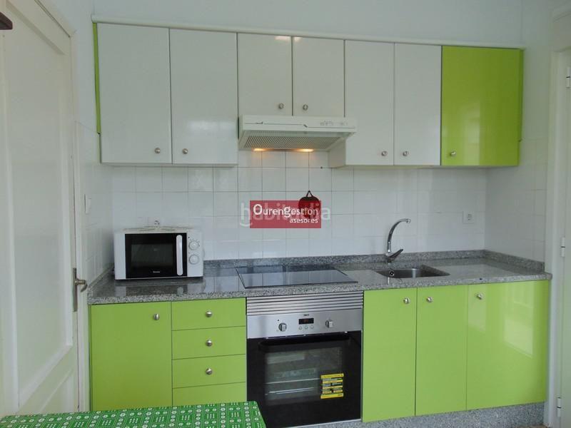Foto 8ab98fe1-0a86-4d62-8fe2-799b9b167bb8. Alquiler piso  cuatro dormitorios proximo Universidad en Ourense