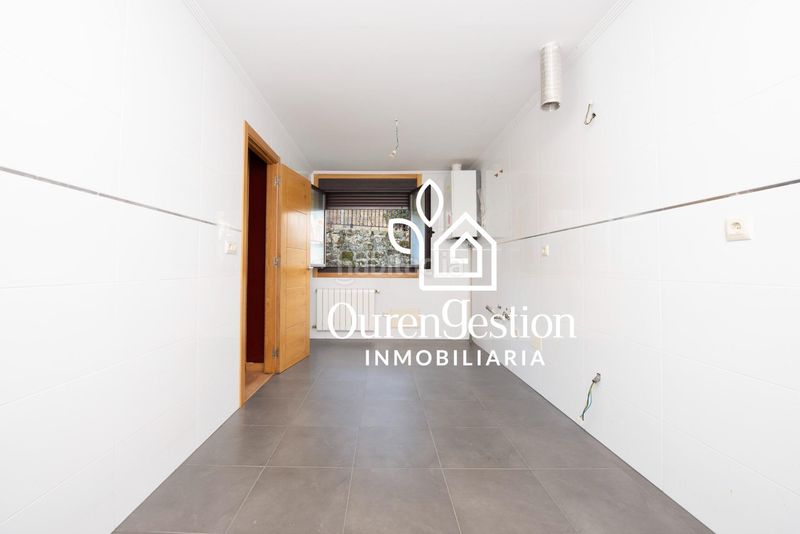 Foto cc389153-994a-40e9-b9ee-5dd31bc4c515. Xalet amb calefacció aparcament a Barbadás