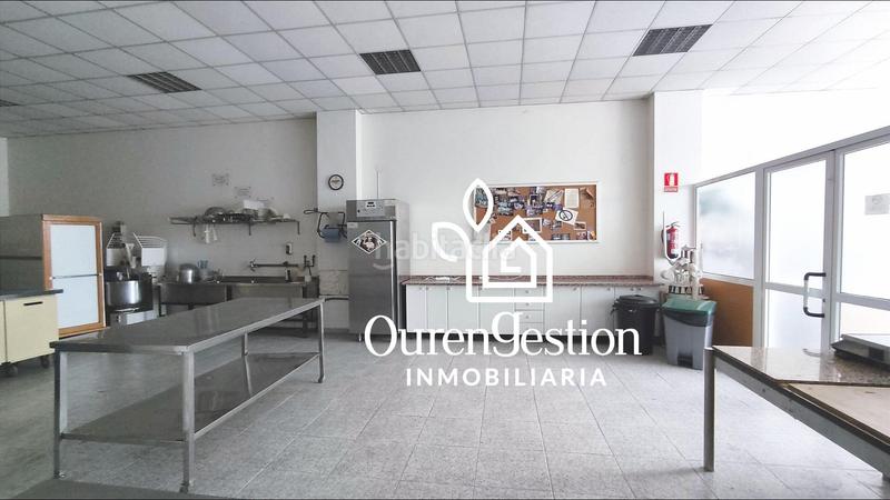 Foto cdbd7f17-3dce-49c6-ad95-f0cb69450c88. Local comercial bajo acondicionado y con salida de humos en Ourense