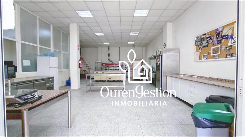 Foto 0d22f02b-b172-47f4-8524-bed1450a36f5. Local comercial local acondicionado y con salida de humos en Ourense