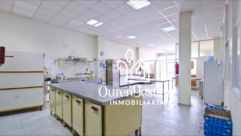 Foto 4001f11b-e8ac-46fb-97b0-4a549ae5d948. Local comercial local acondicionado y con salida de humos en Ourense