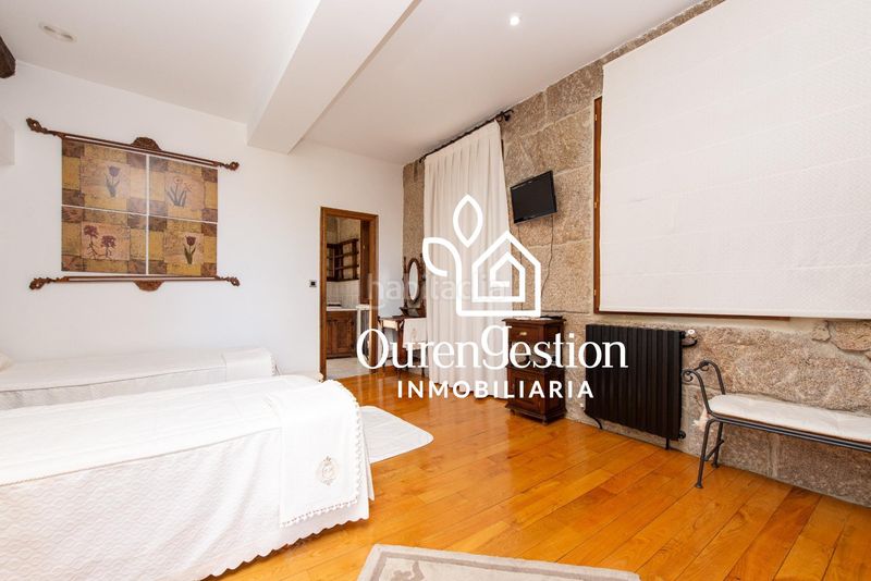 Foto af5e7c86-94f9-4eab-8550-cfb973d66651. Masia amb aparcament piscina a Baltar