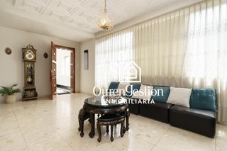 Haus  Madrid de. Exclusivo edificio  casa señorial en el corazón de galicia xinzo