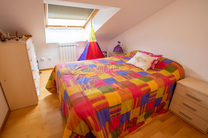 Foto f2ab10b8-4e86-4d5d-8600-a4dc96e2642f. Dúplex en avenida 32870 65 dúplex fondevila en Lobios