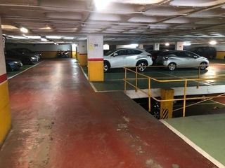 Aparcament cotxe a Avenida avenida de la habana 39