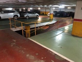 Aparcament cotxe a Avenida avenida de la habana 39