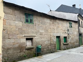 Casa a Maior 13. Casa con terreno de 1200m2 para reformar a 1km de la estación de