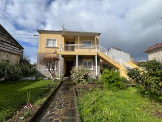 Chalet en Calle solana 4. Casa con terreno en carballio