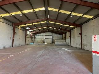 Lloguer Nau industrial a Poligono barreiros 52. En alquiler nave industrial de 950m2