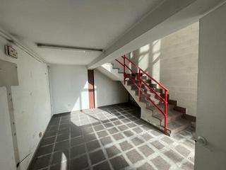 Location Bâtiment à usage industriel à Poligono barreiros 52. En alquiler nave industrial de 950m2