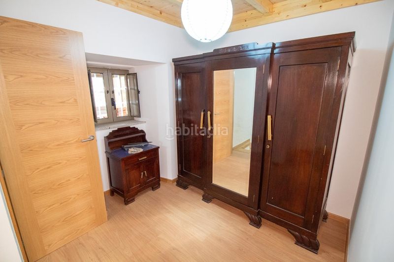 Foto 7278db89-f37e-43d0-adc1-361af096cf61. Masia amb aparcament a Vilalba