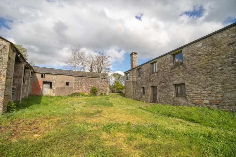 Foto a8fd6a7b-42c8-4d19-9a18-f674187dfa73. Masia amb aparcament a Vilalba