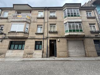Edifici a Rua muralla 42. Venta de edificio con finca en verín