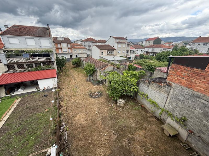 Foto d3786e9e-e2f7-4e75-a35f-dfd570e5e80a. Edificio en rua muralla 42 venta de edificio con finca en Verín