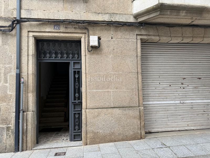 Foto e067a633-a09e-4887-9539-601a0ab6c27e. Edificio en rua muralla 42 venta de edificio con finca en Verín