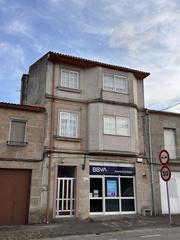 Casa a Monterrei. Venta de edificio unifamiliar